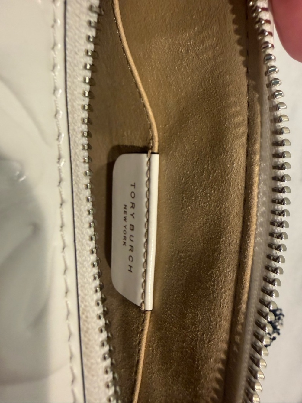 Tory Burch White Embossed Leather Crossbody with Black Strap - Picture 7 of 7